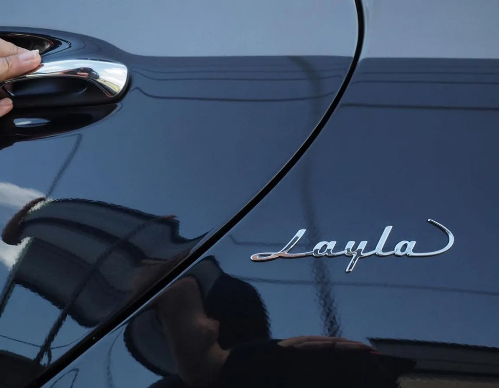 Personalisierte Autoembleme aus Metall